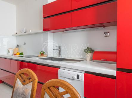 Pronájem bytu, 2+1, 85 m²