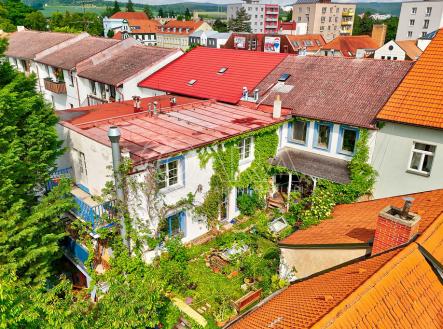 Prodej nájemního domu, 450 m² obrázek