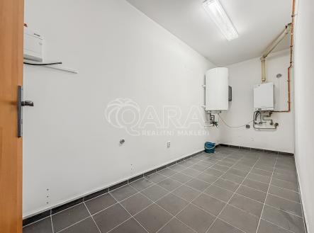 Pronájem - kanceláře, 160 m²