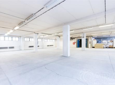 Pronájem skladovací prostor, 1 998 m²