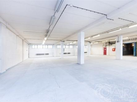 Pronájem skladovací prostor, 1 998 m²