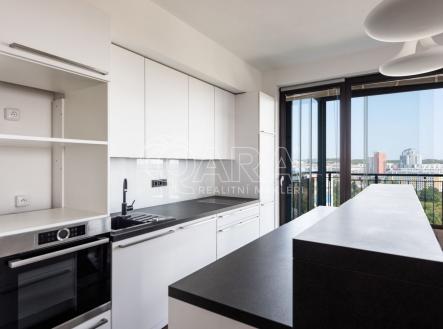 Pronájem bytu, 4+kk, 112 m²