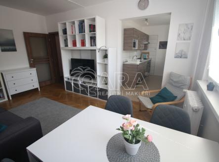 Pronájem bytu, 2+1, 53 m²