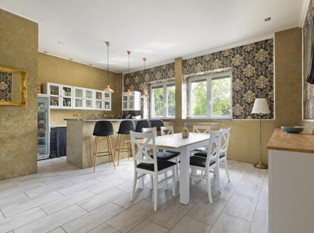 Prodej domu/vily, 296 m²