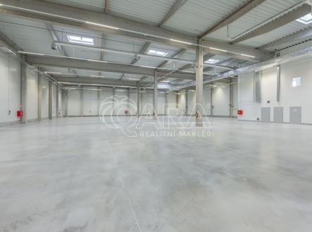 Pronájem skladovací prostor, 2 398 m²