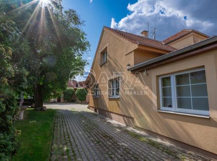 Prodej hotel, 518 m²