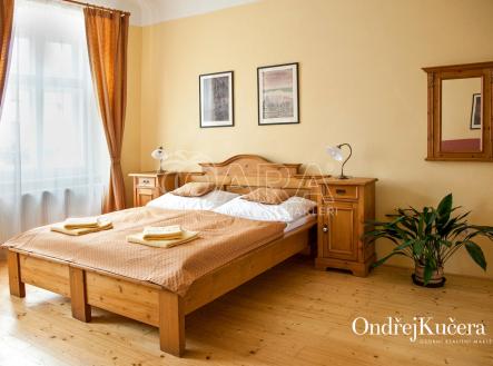 Prodej nájemního domu, 825 m²