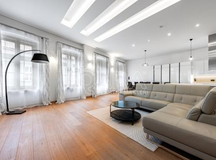 Pronájem bytu, 3+kk, 186 m²