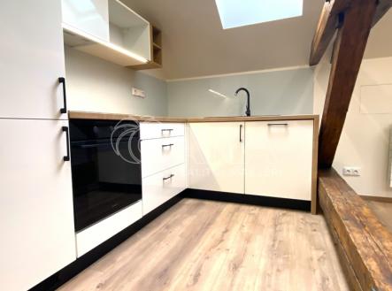 Pronájem bytu, 2+kk, 97 m²