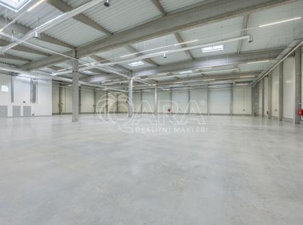 Pronájem skladovací prostor, 2 704 m²