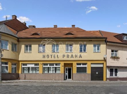 Prodej nájemního domu, 1 209 m² obrázek