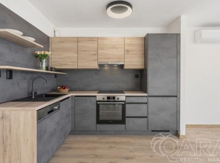 Pronájem bytu, 3+kk, 82 m²