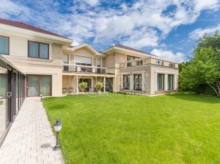 Prodej domu/vily, 450 m²