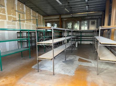 Pronájem skladovací prostor, 100 m²