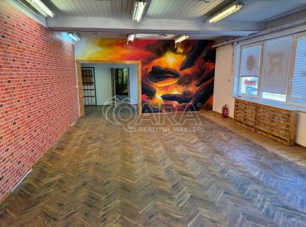 Pronájem kanceláře, 100 m²