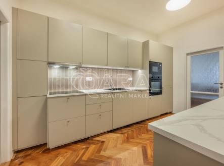 Pronájem bytu, 3+1, 70 m²