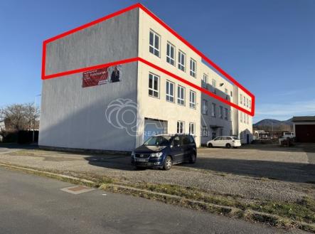 Pronájem skladu, 484 m²