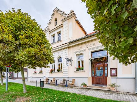 Prodej restaurace, 377 m²