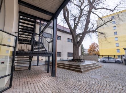 Pronájem jiné, 89 m²