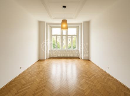 Pronájem kanceláře, 147 m²