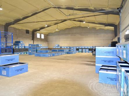 Prodej skladovací prostor, 900 m²