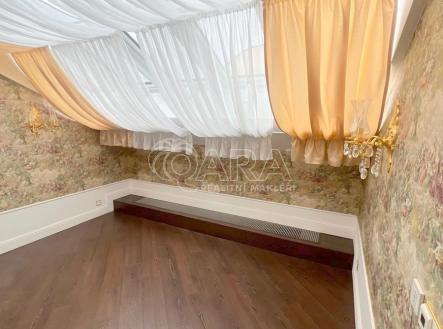 Prodej bytu, atypický, 214 m²