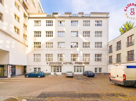 Prodej obchodní prostor, 172 m²