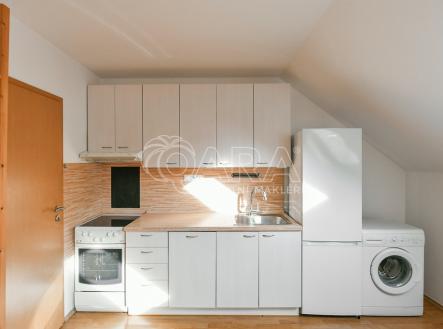 Pronájem bytu, 2+kk, 44 m²