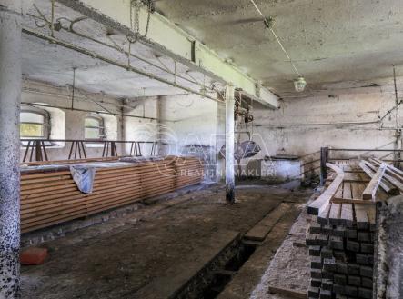 Prodej skladovací prostor, 260 m²