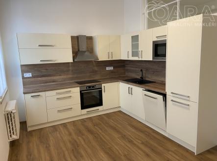 Pronájem bytu, 2+1, 102 m²