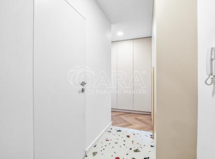Pronájem bytu, 2+kk, 40 m²
