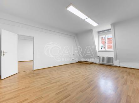 Pronájem kanceláře, 58 m²