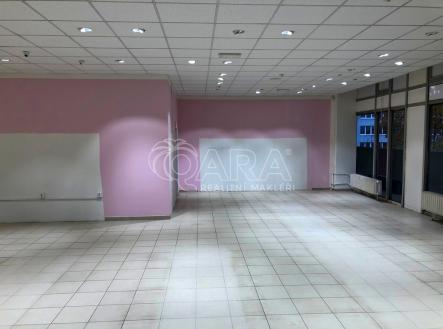 Pronájem obchodní prostor, 280 m²