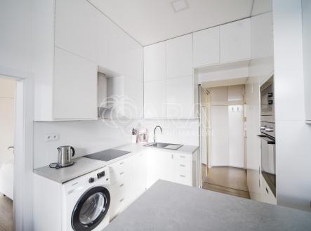 Pronájem bytu, 2+kk, 37 m²