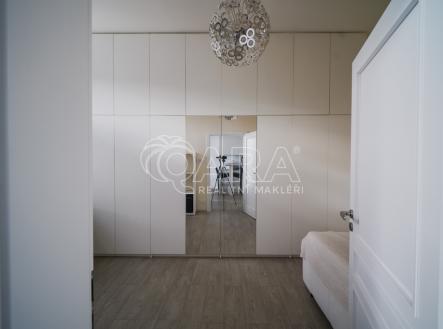 Pronájem bytu, 2+kk, 37 m²