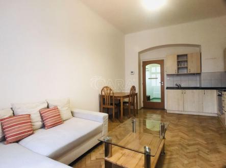 Pronájem bytu, 2+kk, 65 m²