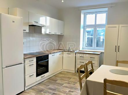 Pronájem bytu, 2+1, 82 m²