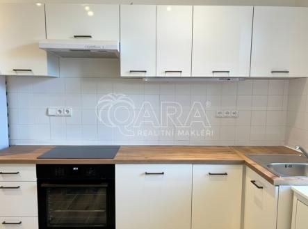 Pronájem bytu, 2+1, 82 m²