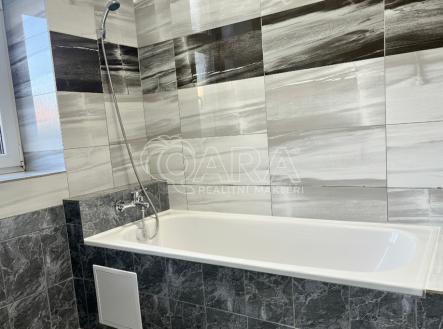 Pronájem bytu, 2+1, 82 m²