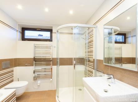 Pronájem domu/vily, 147 m²