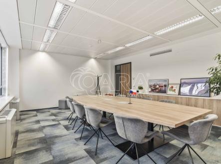 Pronájem kanceláře, 236 m²