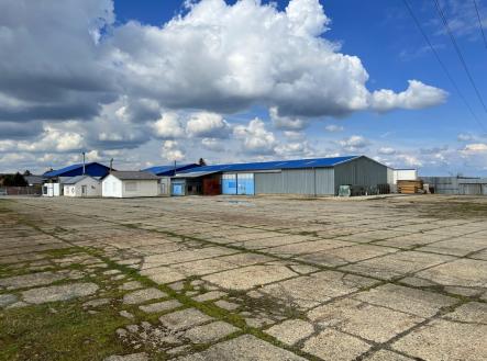 Pronájem pozemku pro komerční výstavbu, 860 m²