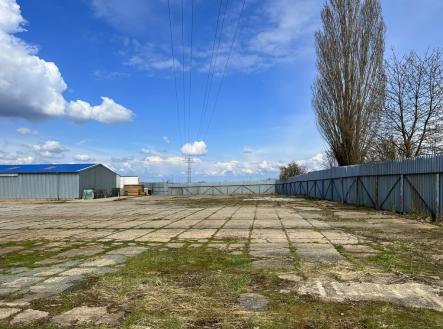 Pronájem pozemku pro komerční výstavbu, 860 m²