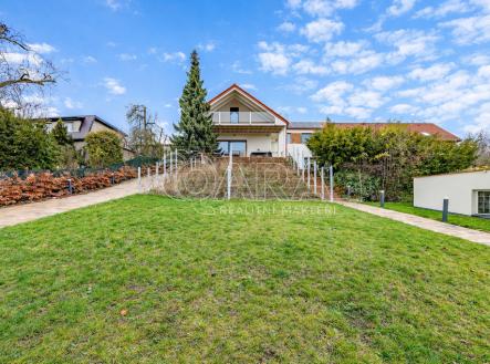 Pronájem domu/vily, 393 m²