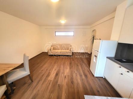 Pronájem bytu, 2+kk, 60 m²