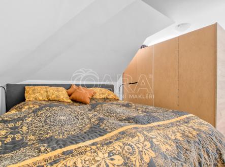 Pronájem bytu, 4+kk, 80 m²