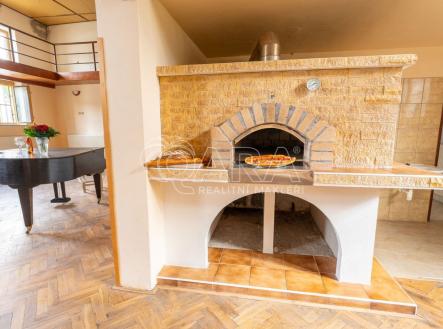 Pronájem obchodní prostor, 440 m²