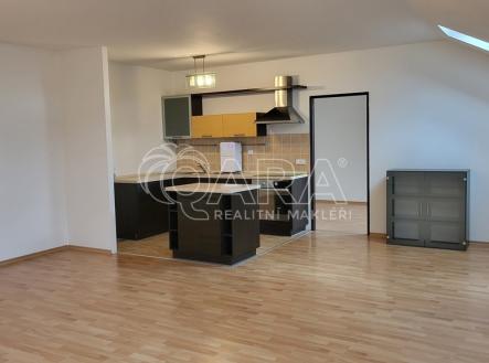 Pronájem bytu, 2+kk, 79 m²