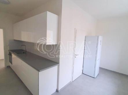 Pronájem bytu, 3+1, 80 m²