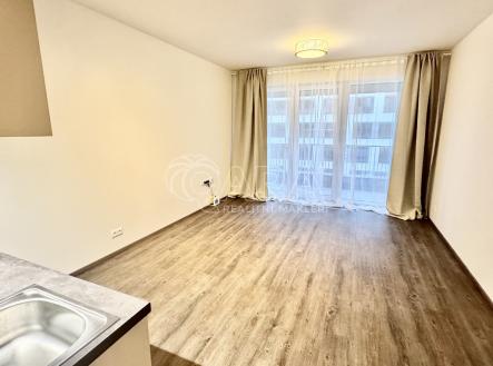 Pronájem bytu, 1+kk, 38 m²